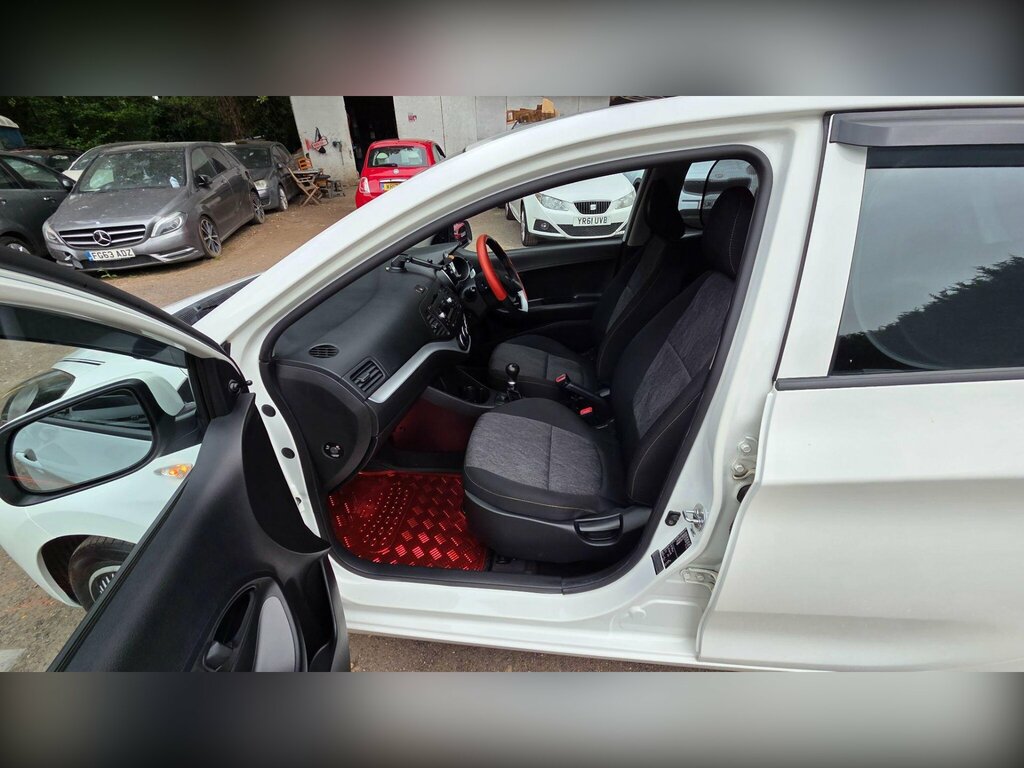 Kia Picanto 1.0 1 Euro White #53