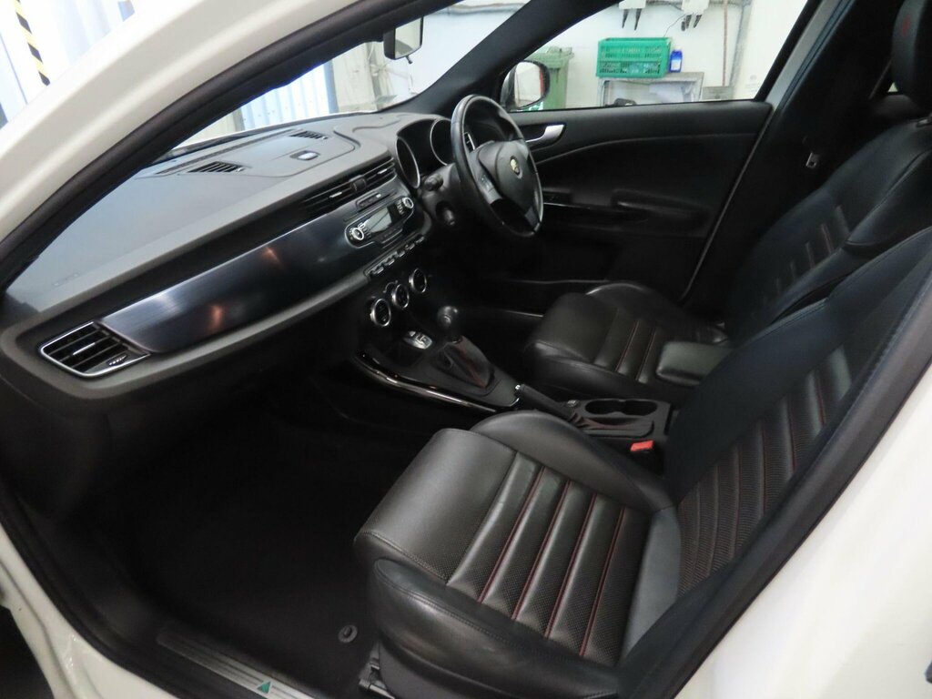 Alfa Romeo Giulietta Jtdm-2 Lusso White #7