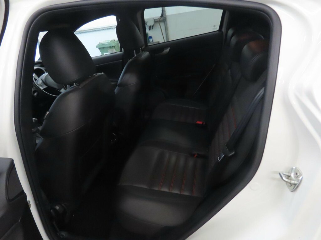Alfa Romeo Giulietta Jtdm-2 Lusso White #8