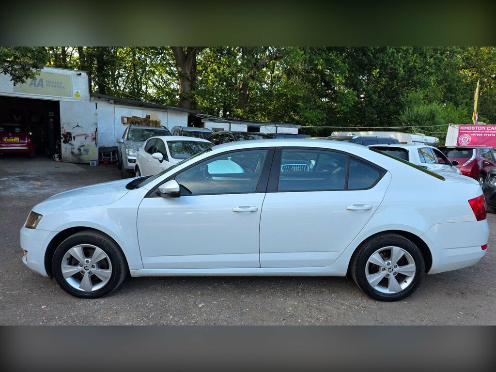 Skoda Octavia 1.6 Tdi Greenline III Euro 5 Ss White