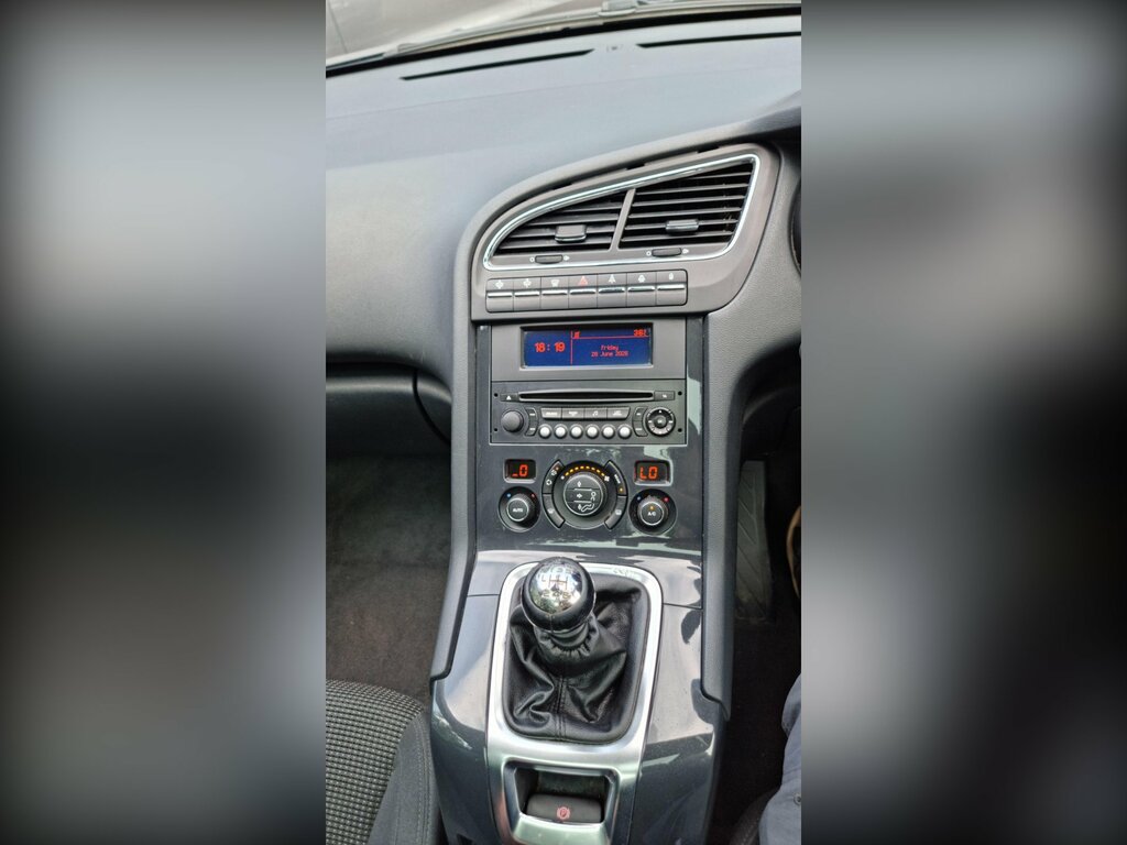 Peugeot 5008 1.6 E-hdi Active Egc Euro 5 Ss Black #52