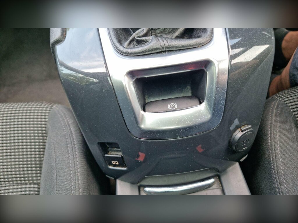 Peugeot 5008 1.6 E-hdi Active Egc Euro 5 Ss Black #58