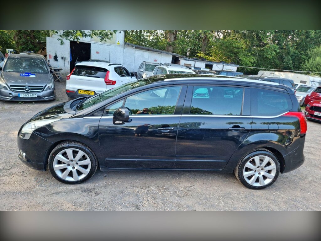 Peugeot 5008 1.6 E-hdi Active Egc Euro 5 Ss Black #4