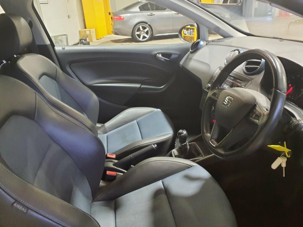Seat Ibiza 1.2 Tsi Connect Sport Coupe Euro 6 Black #4
