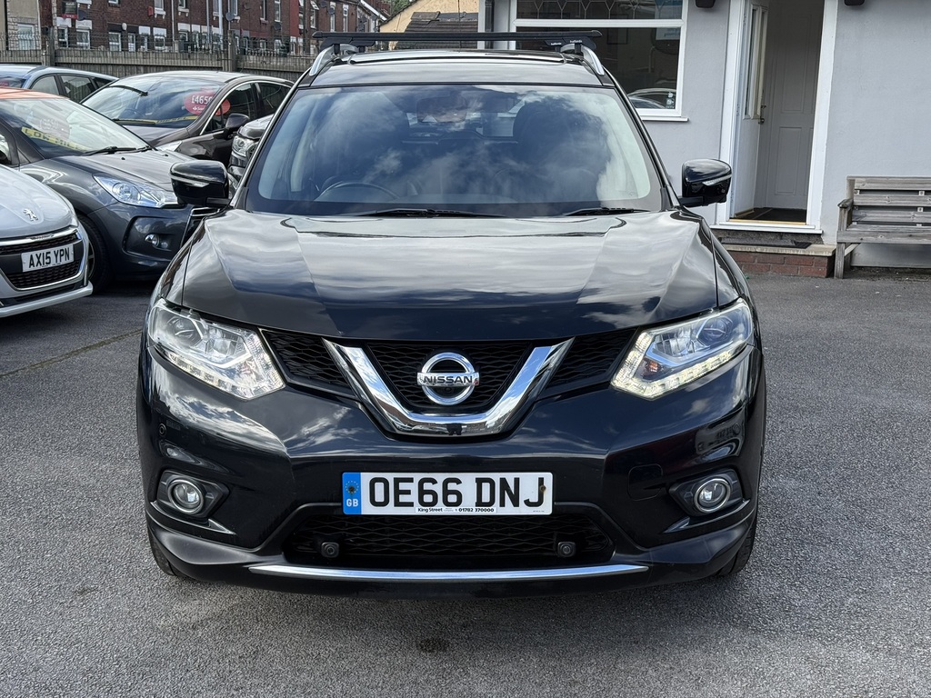 Nissan X-Trail Tekna 1.6 Dig-t 2016 66 Reg OE66DNJ Black #2