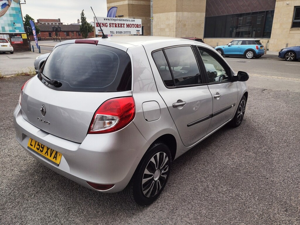Renault Clio 1.6 Vvt Expression Silver #2