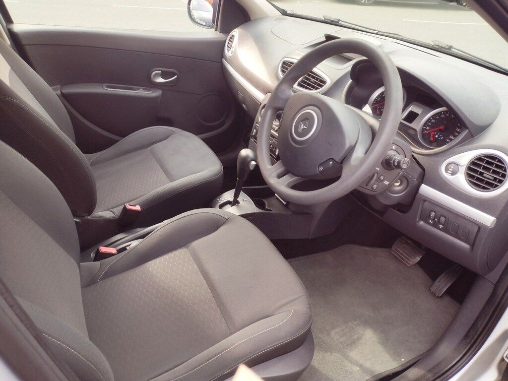 Renault Clio 1.6 Vvt Expression Silver #4