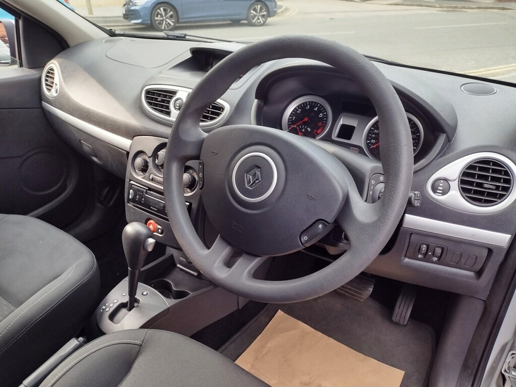 Renault Clio 1.2 16V Dynamique Sport Tourer Blue #10