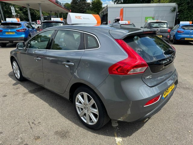 Volvo V40 2017 2.0 D3 Inscription Hatchback GK67JVN Grey #4