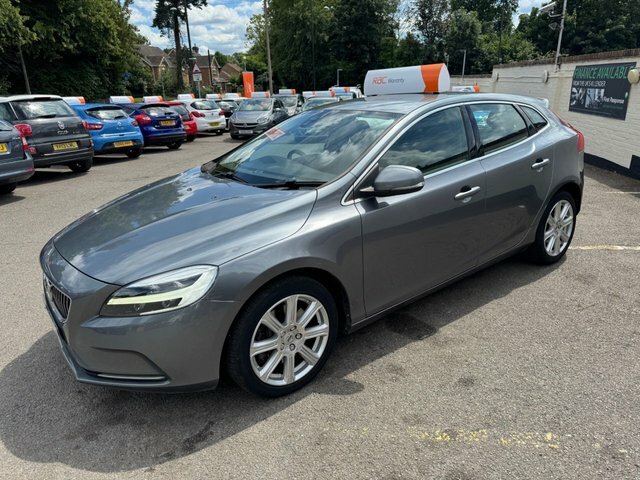 Volvo V40 2017 2.0 D3 Inscription Hatchback GK67JVN Grey #3