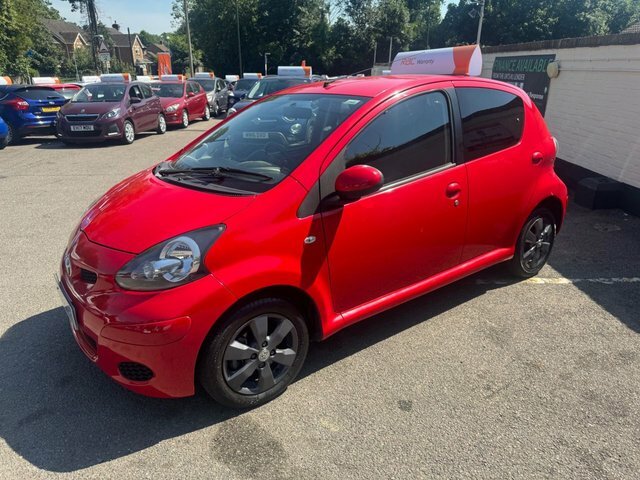 Toyota Aygo 2011 1.0 Vvt-i Go Hatchback Euro Red #3