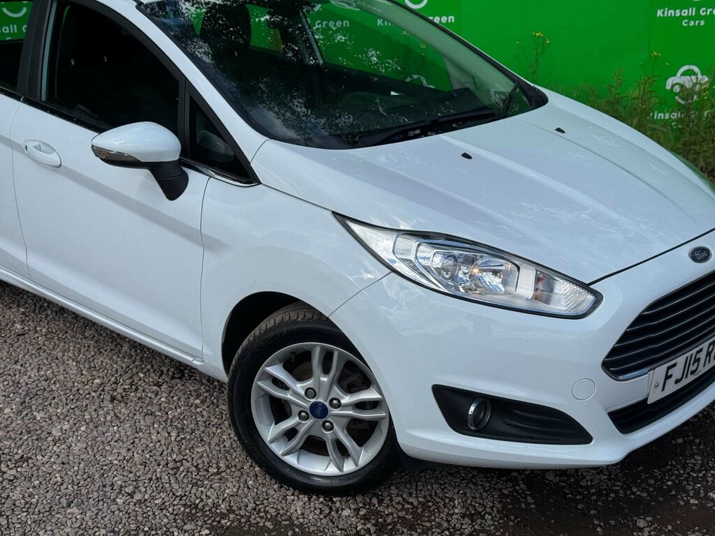 Ford Fiesta Zetec White #5
