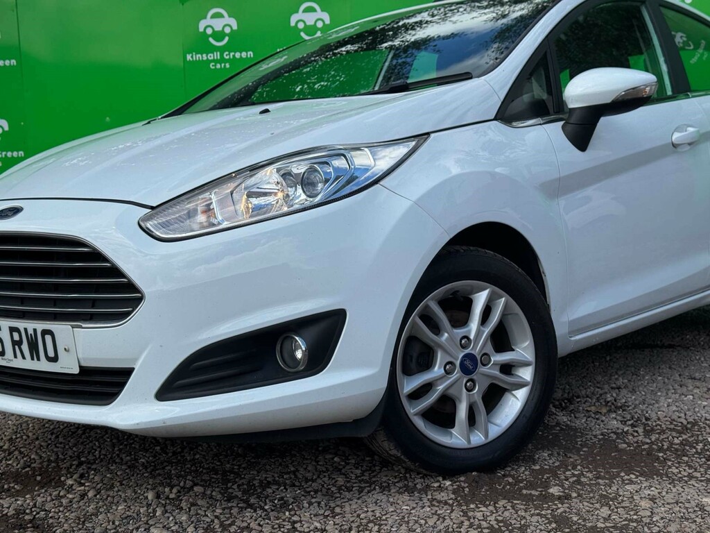 Ford Fiesta Zetec White #4