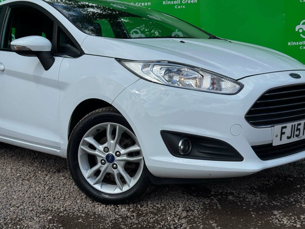Ford Fiesta Zetec White #3