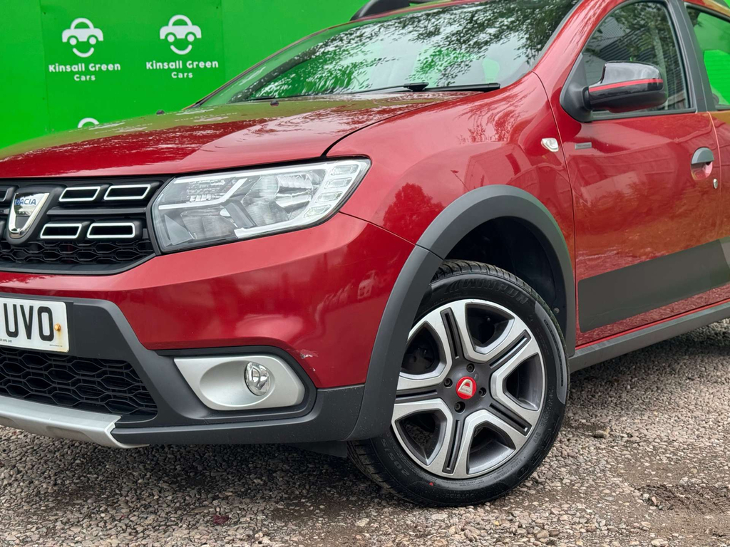 Dacia Sandero Stepway Stepway Techroad Tce VE69UVO Red #4