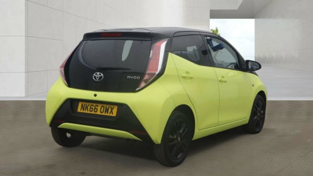Toyota Aygo Aygo X-cite 3 Vvt-i Yellow #4