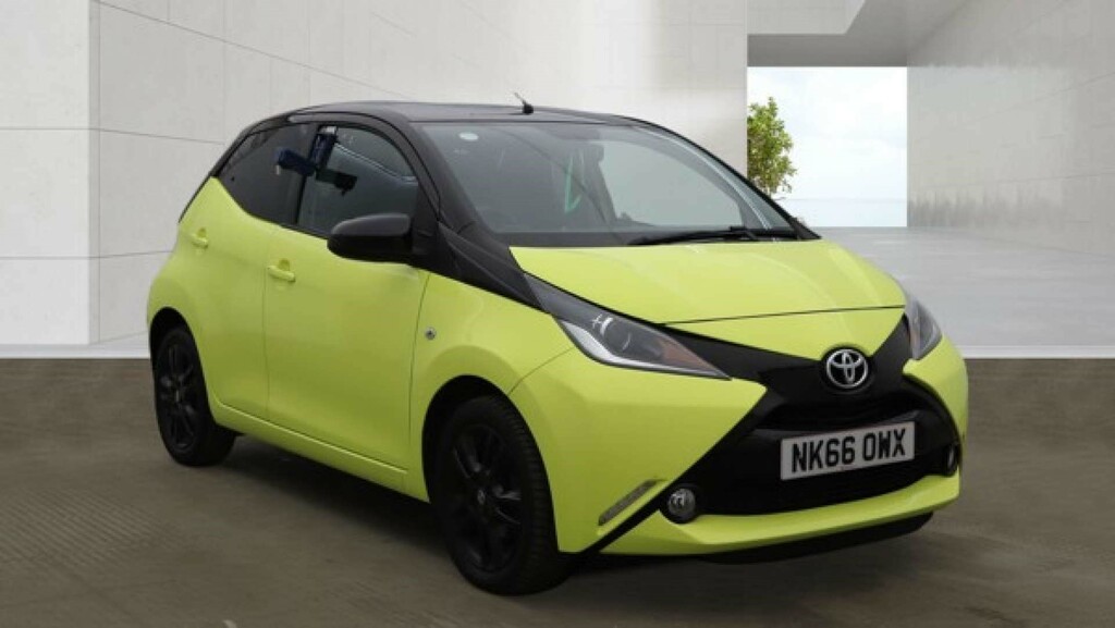 Toyota Aygo Aygo X-cite 3 Vvt-i Yellow