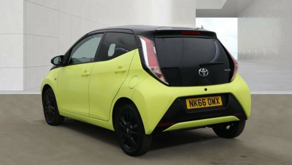 Toyota Aygo Aygo X-cite 3 Vvt-i Yellow #3