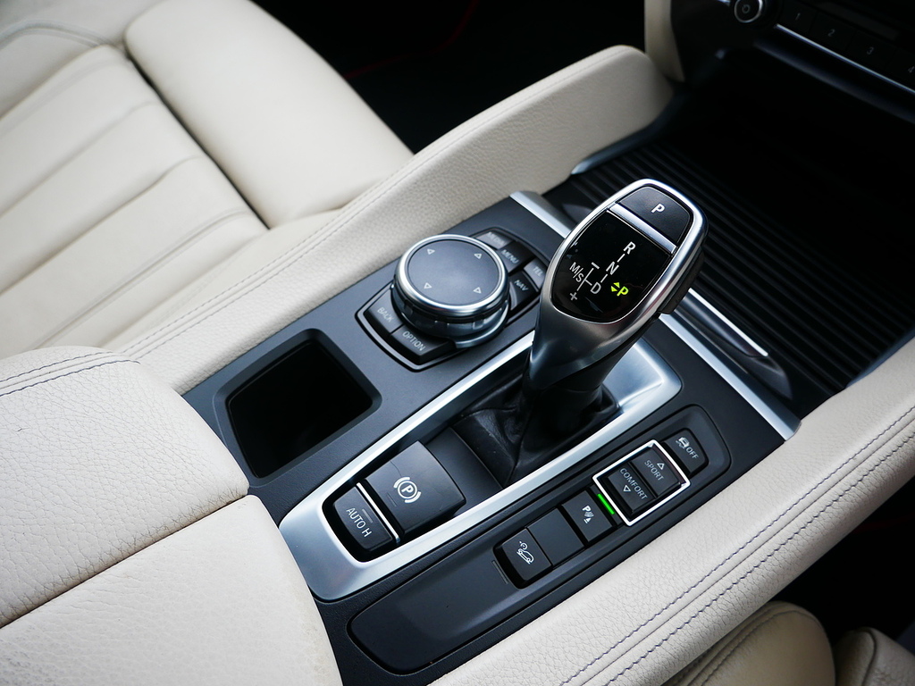 BMW X6 3.0 Xdrive30d M Sport White #47
