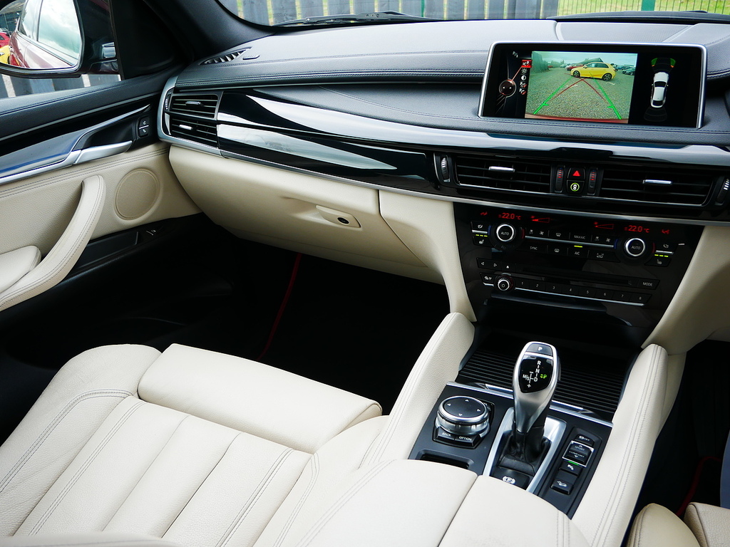 BMW X6 3.0 Xdrive30d M Sport White #18