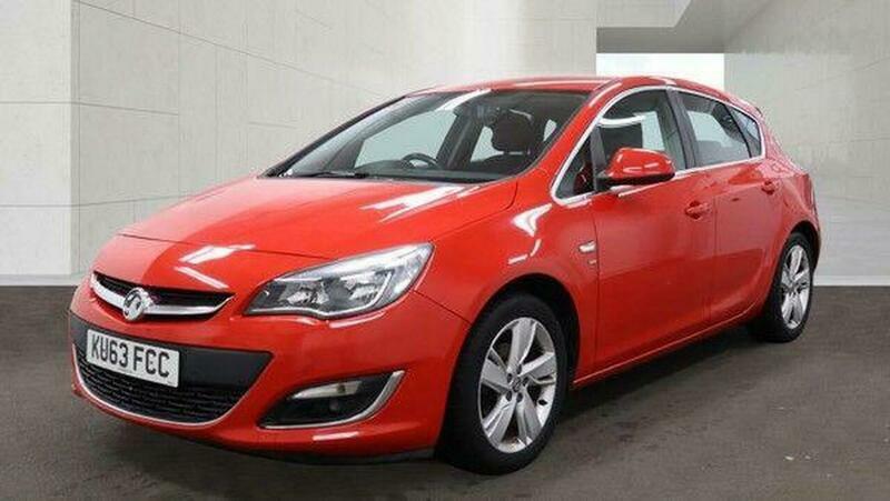 Vauxhall Astra 1.6 16V Sri Red #2