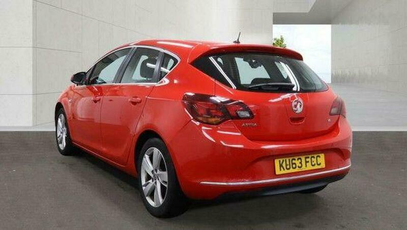 Vauxhall Astra 1.6 16V Sri Red #4
