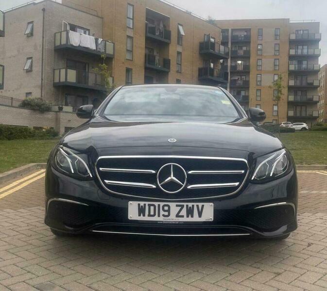 Mercedes-Benz E Class 2.0 E220d Se G-tronic Black #2