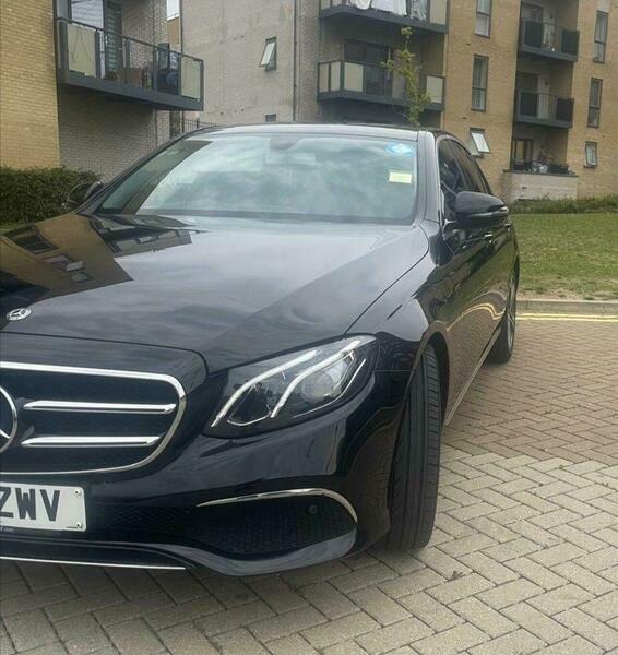 Mercedes-Benz E Class 2.0 E220d Se G-tronic Black #3