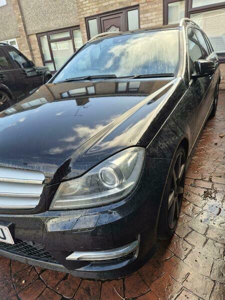 Mercedes-Benz C Class 2.1 C220 Cdi Blueefficiency Black #3