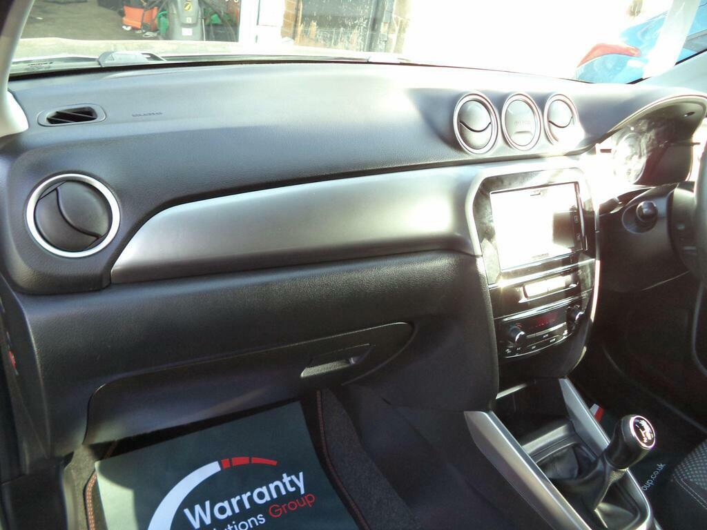 Suzuki Vitara Sz5 Boosterjet Silver #30