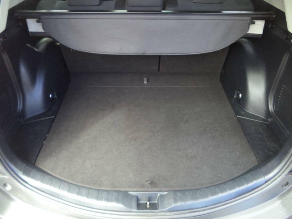 Toyota Rav 4 2.2 D-cat Invincible White #39