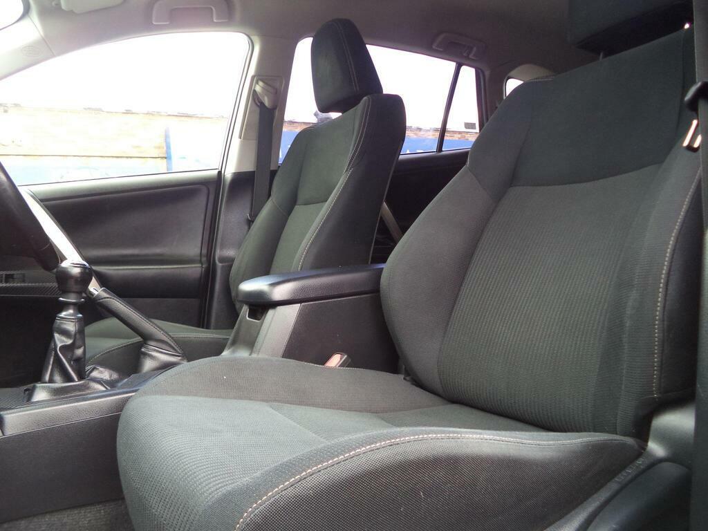 Toyota Rav 4 2.2 D-cat Invincible White #31