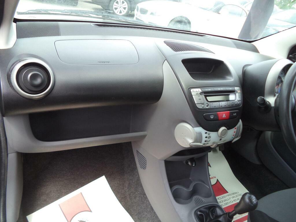 Citroen C1 1.0I Vtr White #28