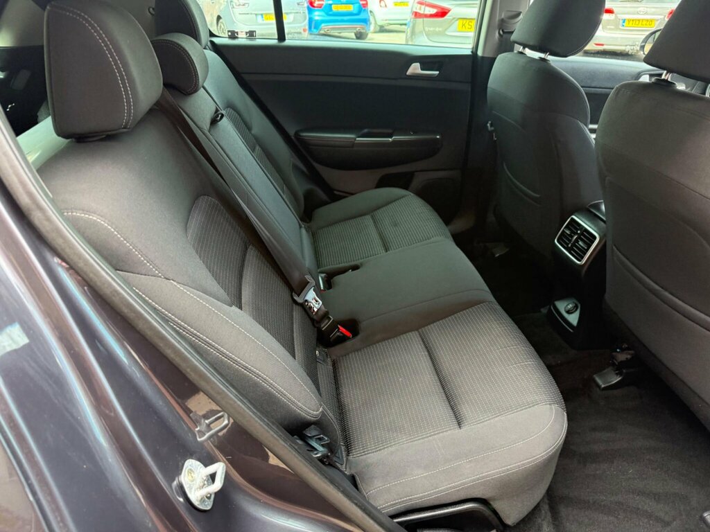 Kia Sportage 2.0 Crdi Gt-line White #15