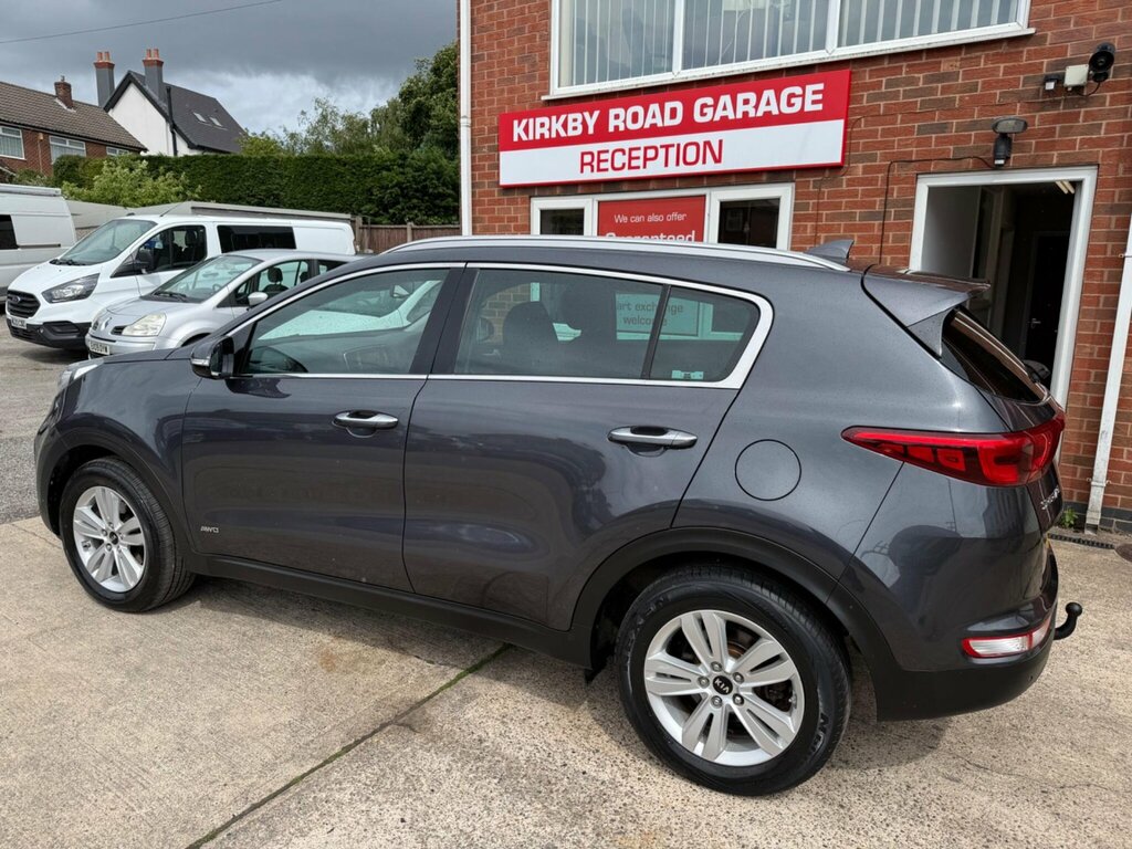 Kia Sportage 2.0 Crdi Gt-line White #3