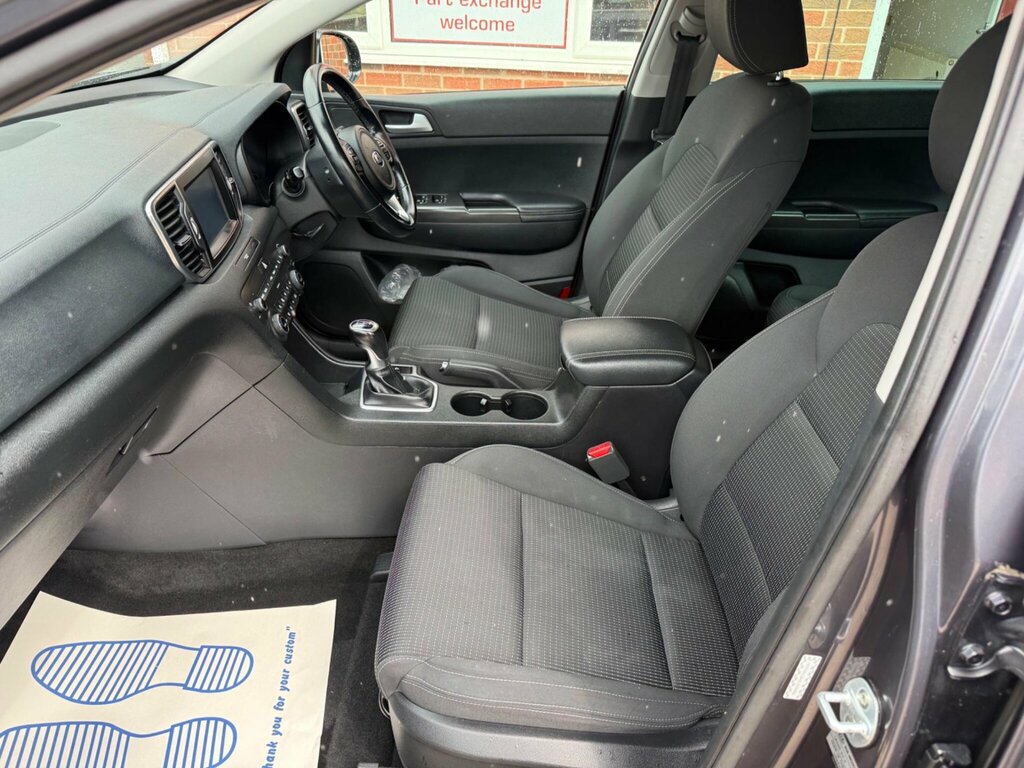 Kia Sportage 2.0 Crdi Gt-line White #26