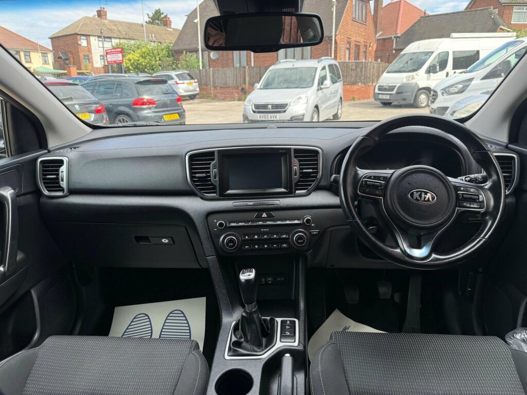 Kia Sportage 2.0 Crdi Gt-line White #9