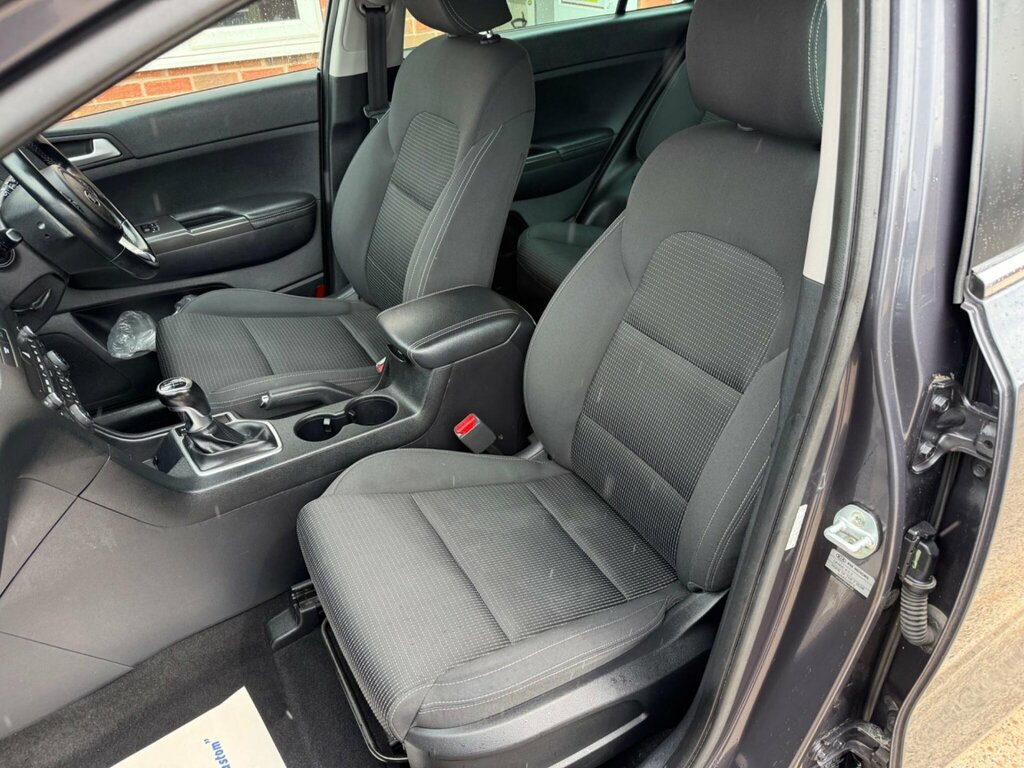 Kia Sportage 2.0 Crdi Gt-line White #25