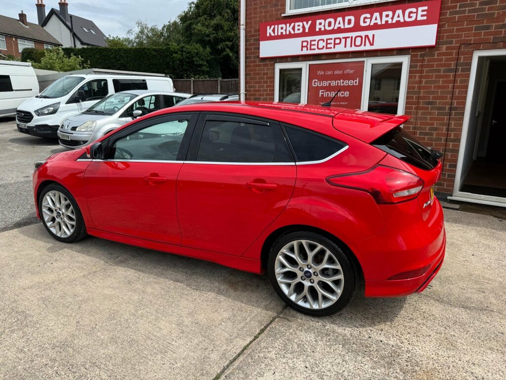 Ford Focus 1.5 Tdci Zetec S Euro 6 Ss Red #3