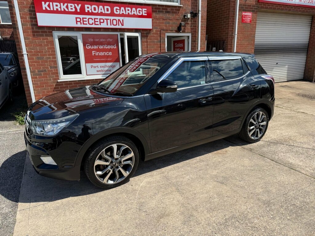 SsangYong Tivoli 1.6 E-xdi Elx Euro 6 Black