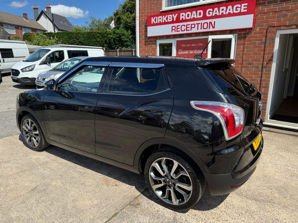 SsangYong Tivoli 1.6 E-xdi Elx Euro 6 Black #3