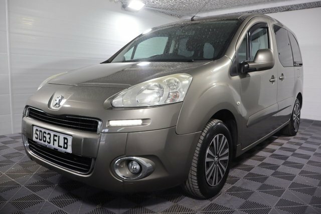 Peugeot Partner Tepee 1.6 Hdi Tepee S Mpv 135 G Km 92 Brown #3
