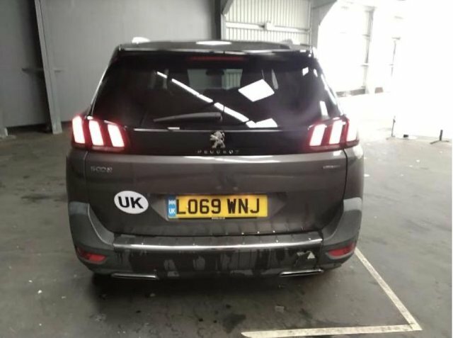 Peugeot 5008 1.2 Puretech Active Black #8