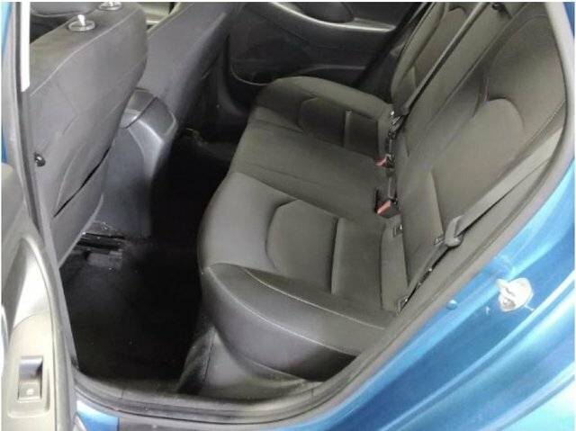 Hyundai I30 Hatchback White #8
