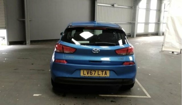 Hyundai I30 Hatchback White #10