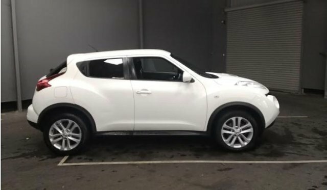 Nissan Juke Hatchback Black #3