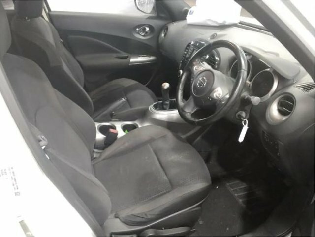 Nissan Juke Hatchback Black #6