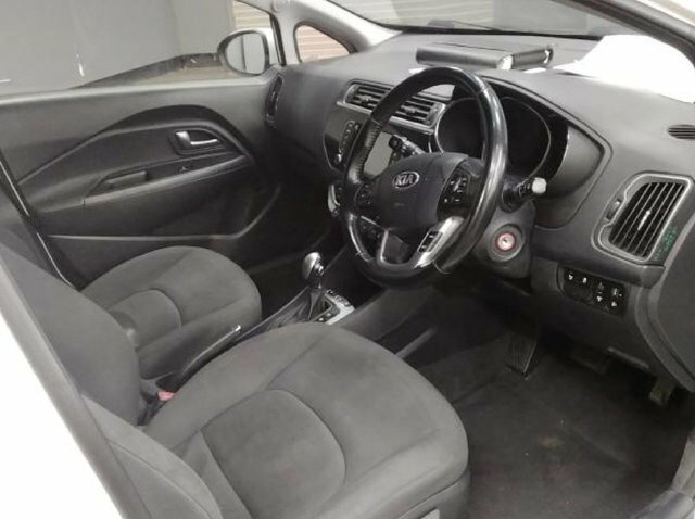 Kia RIO 1.4 3 Hatchback Euro 6 107 Bhp White #2