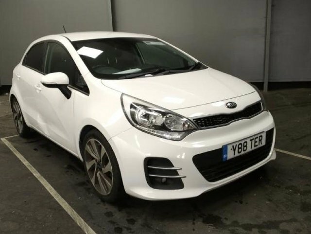 Kia RIO 1.4 3 Hatchback Euro 6 107 Bhp White