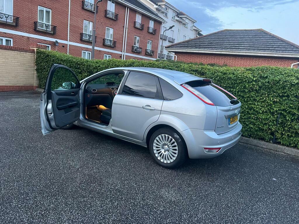 Ford Focus Titanium Blue #69